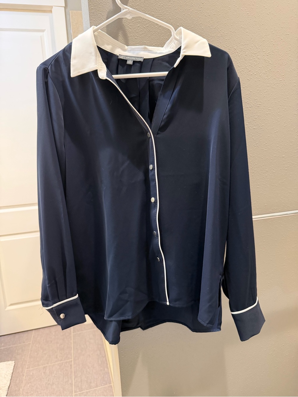 Adrianna Papell Navy Button-Front Blouse with White Piping NWOT